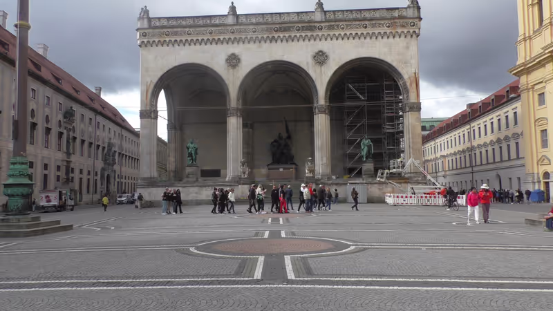 Munich Private Tour - Feldherrenhalle