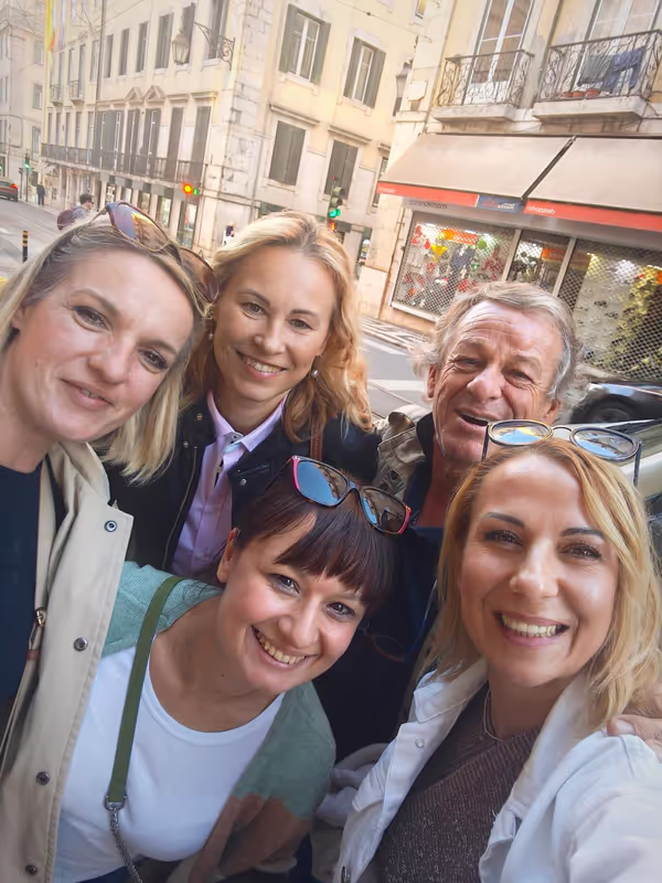 Lisbon Private Tour - happy group