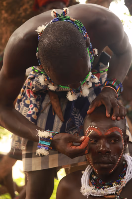 Jinka Private Tour - face painting
