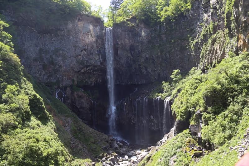 Tokyo Private Tour - 97 meter Kegon waterfall, optional destination as access to the waterfall needs additonal two and half hours.
If you skip Narabi Jizo, this waterfall can be visitted by adding additonal one hour.