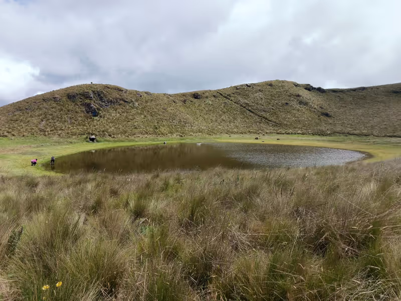 Quito Private Tour - One of the crater lakes of Cubilche