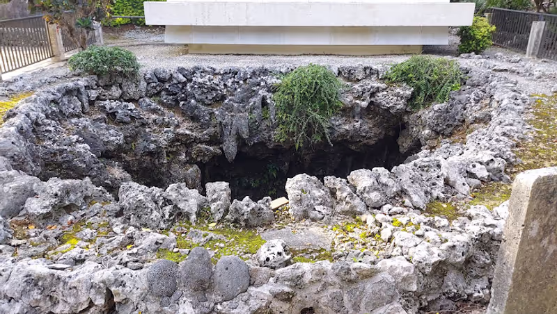 Okinawa Main Island Private Tour - Himeyuri Student Nurse Monument and Museum