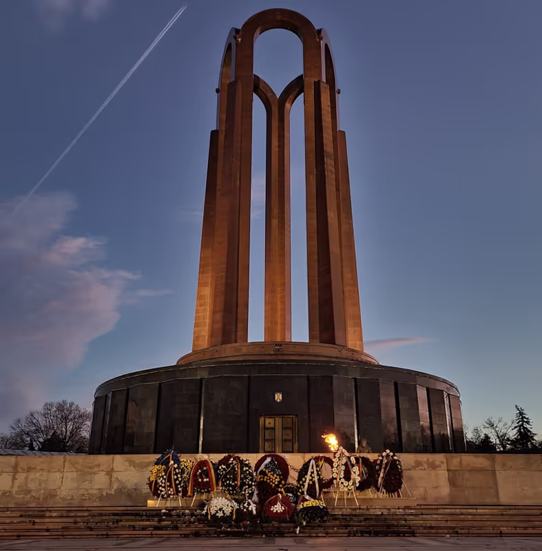 Bucharest Private Tour - The Memorial of the Heroes of the Nation monument