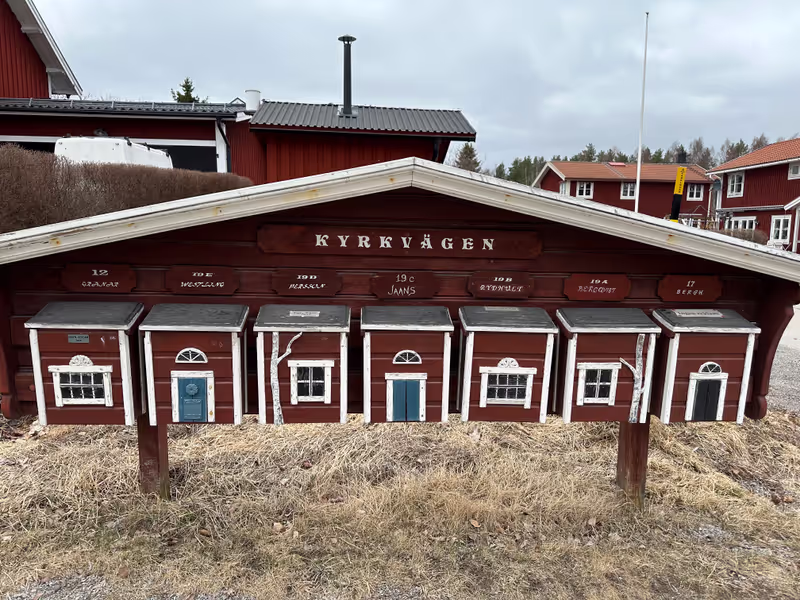 Dalarnas Private Tour - Letter boxes in Sundborn