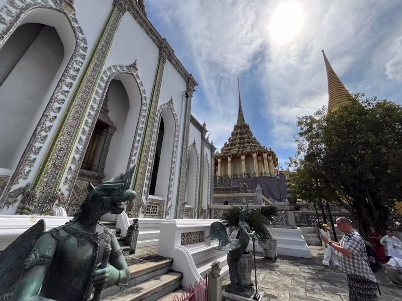 Bangkok Private Tour - Temple of the Emerald Buddha