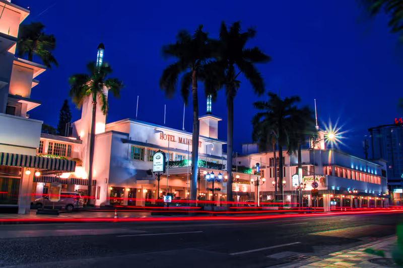 Surabaya Private Tour - Hotel Majapahit (Tunjungan)