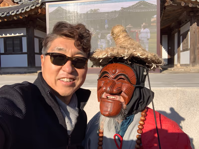 Seoul Private Tour - You can take a picture with dance performers