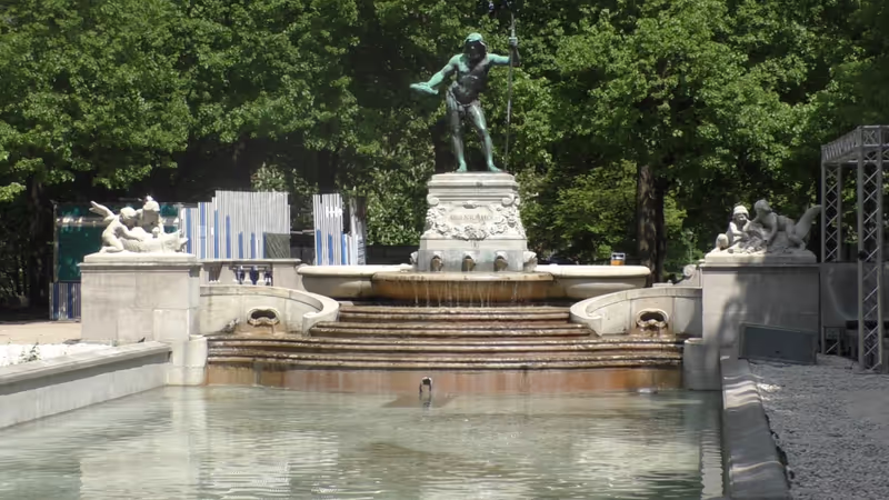 Munich Private Tour - Father Rhein Fountain