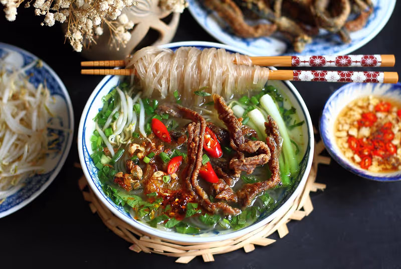 Hanoi Private Tour - A bowl of tender eel served with glass noodles