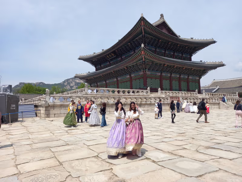 Seoul Private Tour - Geunjeongjeon throune hall