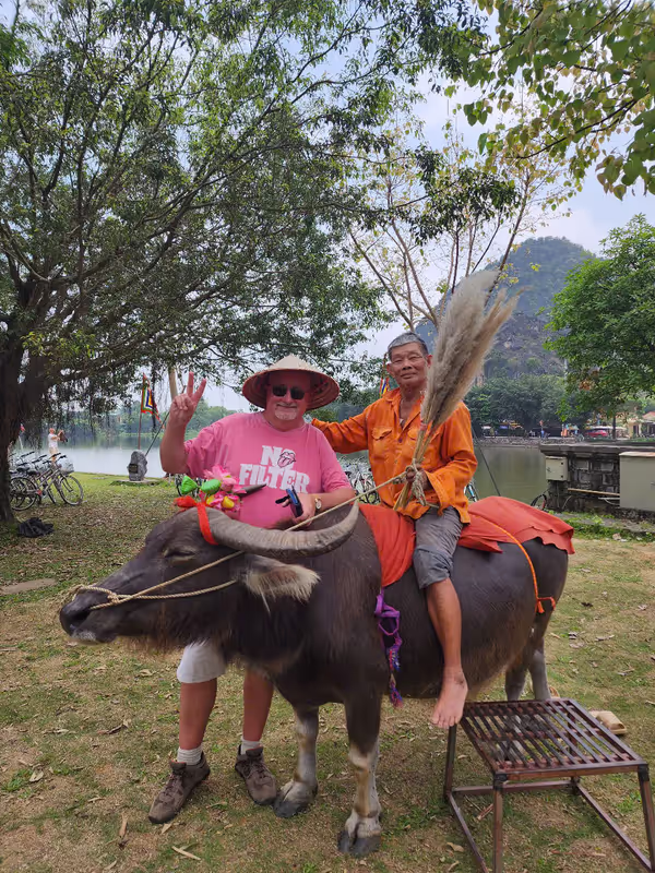 Hanoi Private Tour - There're 3 things for man here