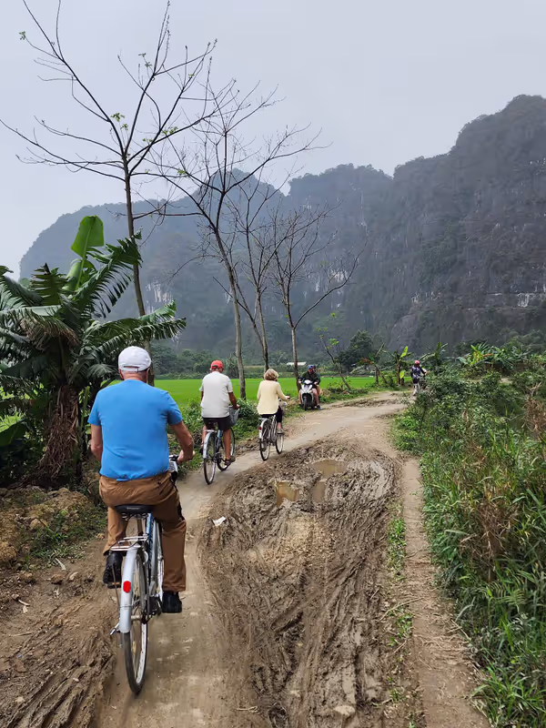 Hanoi Private Tour - Biking from Sun valley to Stone carving village
