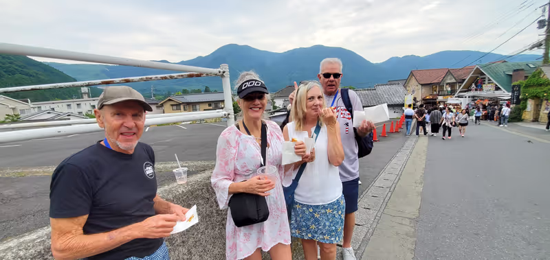 Oita Private Tour - Grabbing bites!