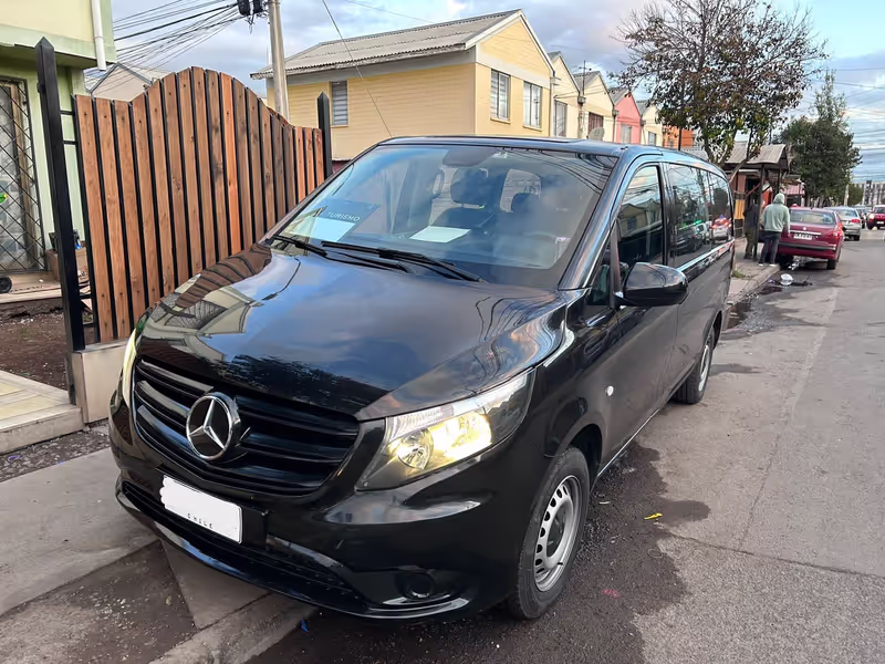 Santiago Private Tour - Mercedez Benz