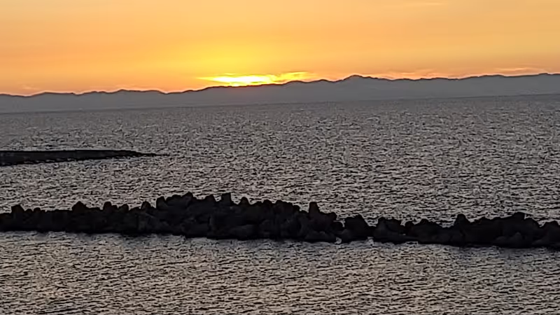 Niigata Private Tour - The sunset in the ocean