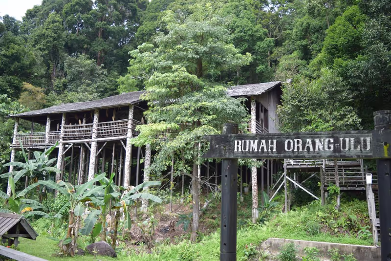 Sarawak Private Tour - Orang Ulu Longhouse