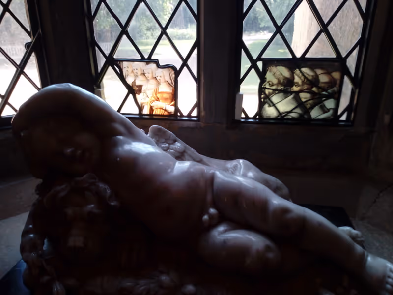 Cambridgeshire Private Tour - Inside the porch of the Abbey