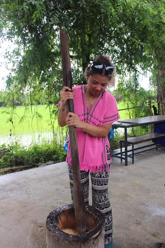 Bangkok Private Tour - Learn Thai cooking & participate in cultural works