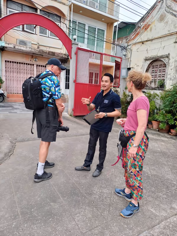 Bangkok Private Tour - With local tour guide to tell you all the storied