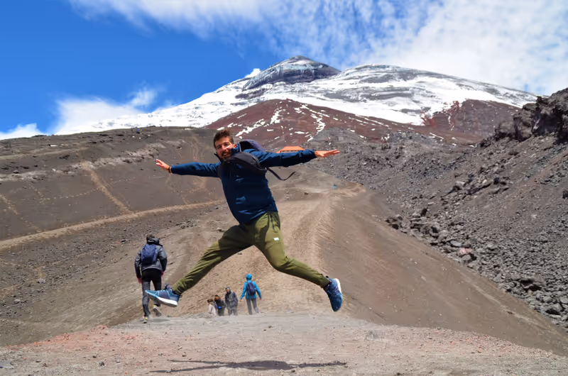 Cotopaxi Private Tour - Hike before the ride