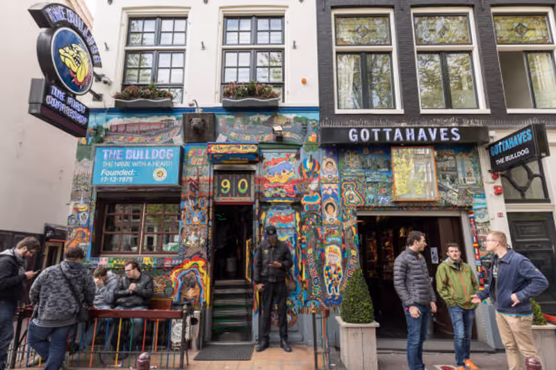 Amsterdam Private Tour - Visiting the coffeeshop