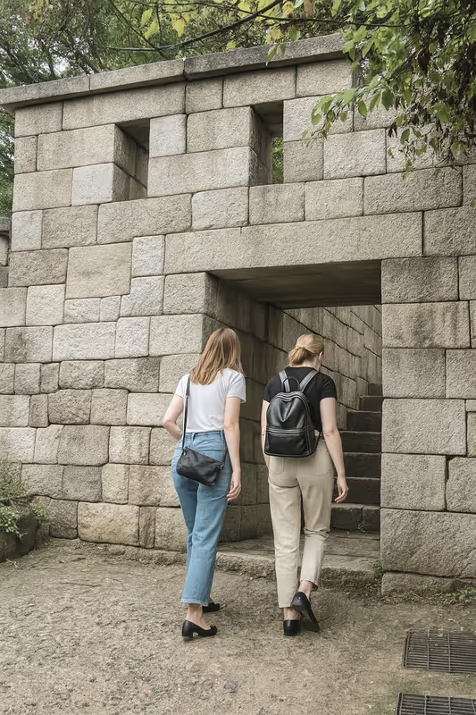 Seoul Private Tour - City Wall