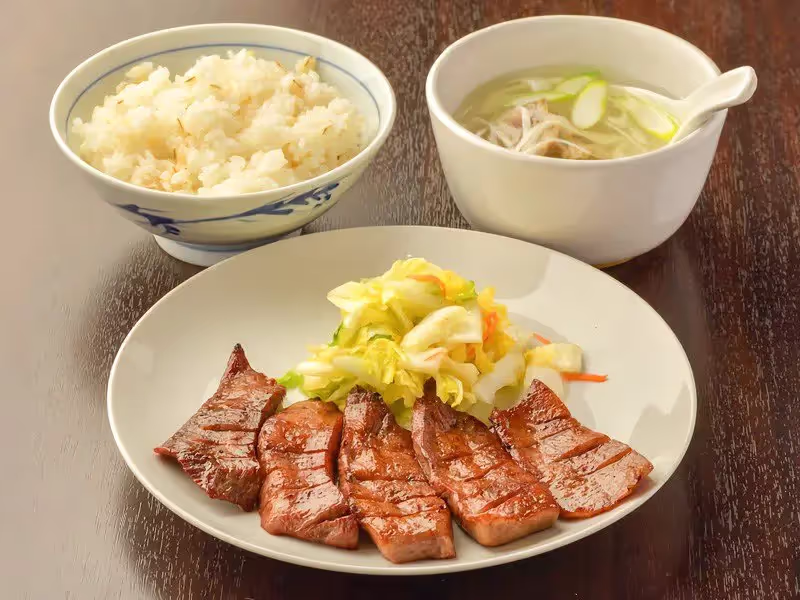 Miyagi Private Tour - Grilled Ox Tongue Set (2,400JPY)