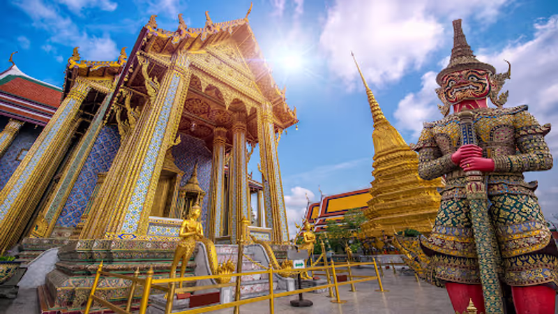 Bangkok Private Tour - Temple of the Emerald Buddha