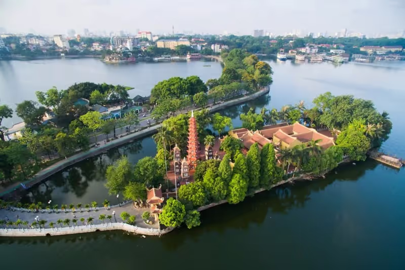 Hanoi Private Tour - Tran Quoc Pagoda in West lake