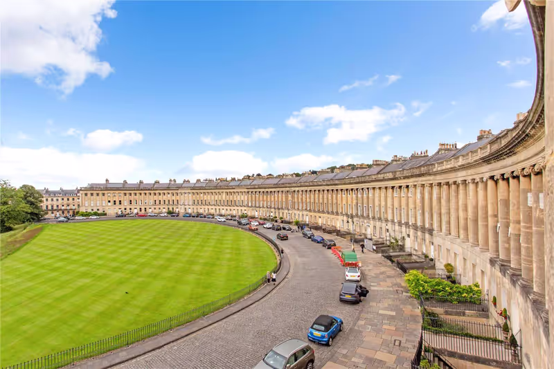 Bath Private Tour - Royal Crescent from the museum