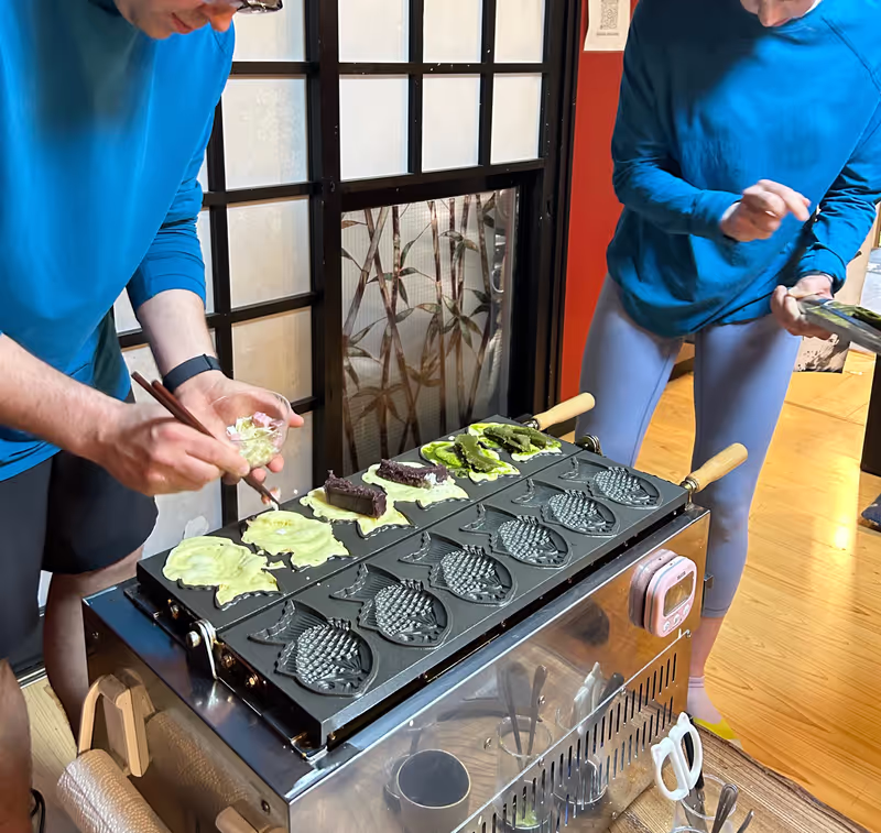 Tokyo Private Tour - Making your own taiyaki!