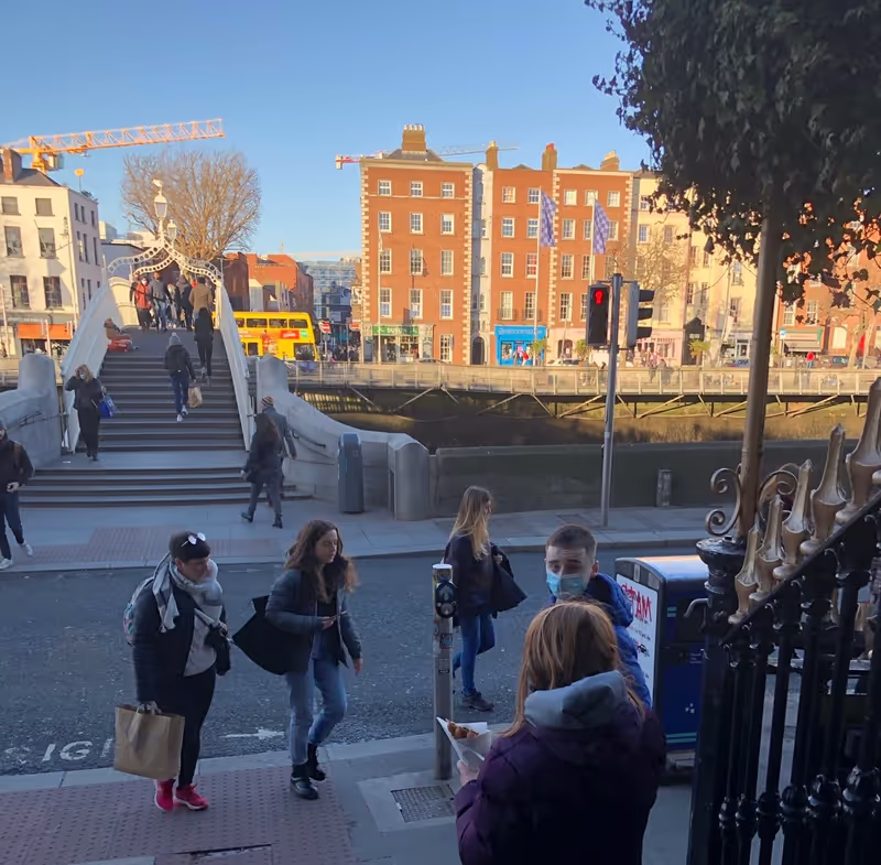 Dublin Private Tour - The Famous Ha'Penny Bridge