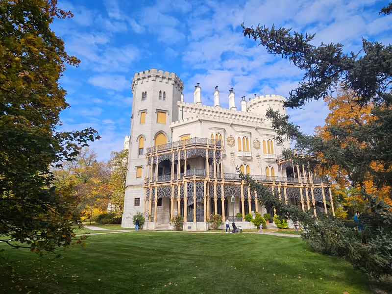Cesky Krumlov Private Tour - Hluboka nad Vltavou