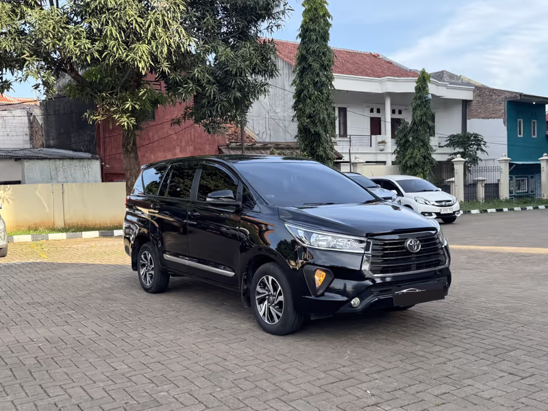 Jakarta Private Tour - Toyota Innova