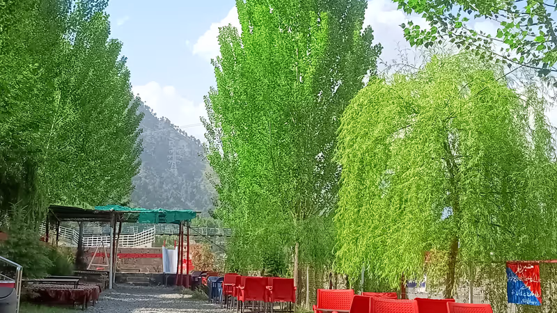 Islamabad Private Tour - Hotel and Restaurant in balakot
