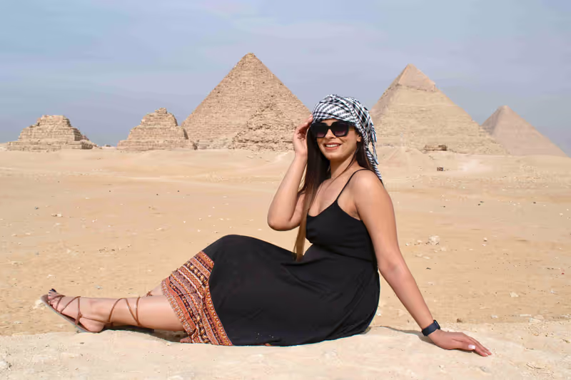 Giza Private Tour - Captured in the desert
