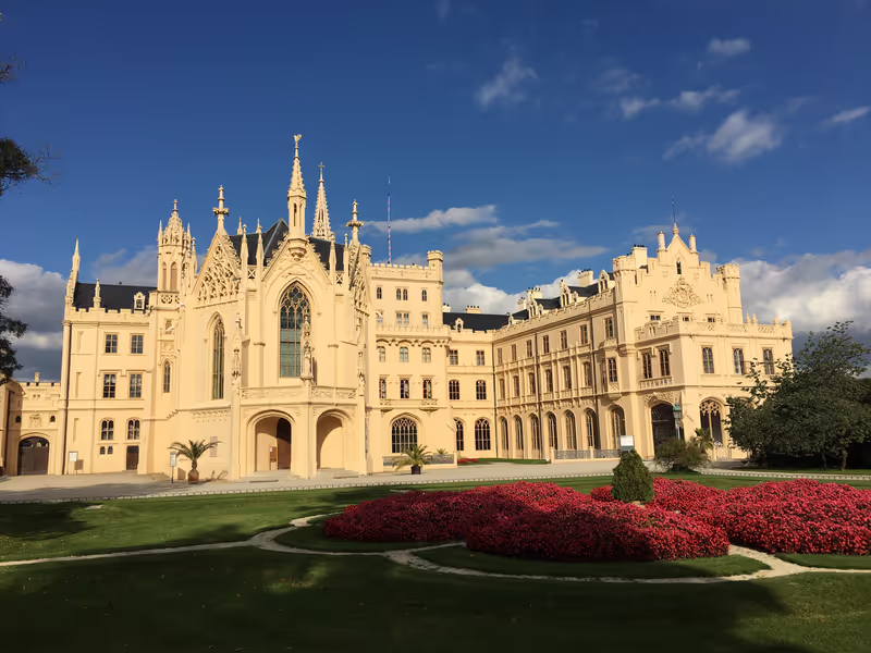 Prague Private Tour - Beautiful gardens with fountains
