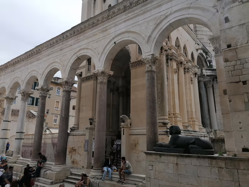 Split Private Tour - Peristyl