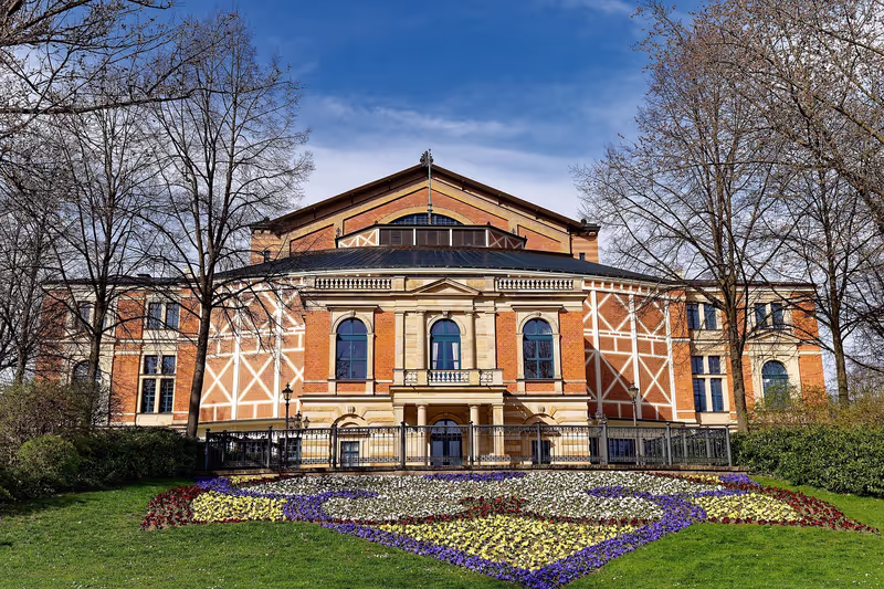 Karlovy Vary Private Tour - Rich baroque palaces and beautiful parks.