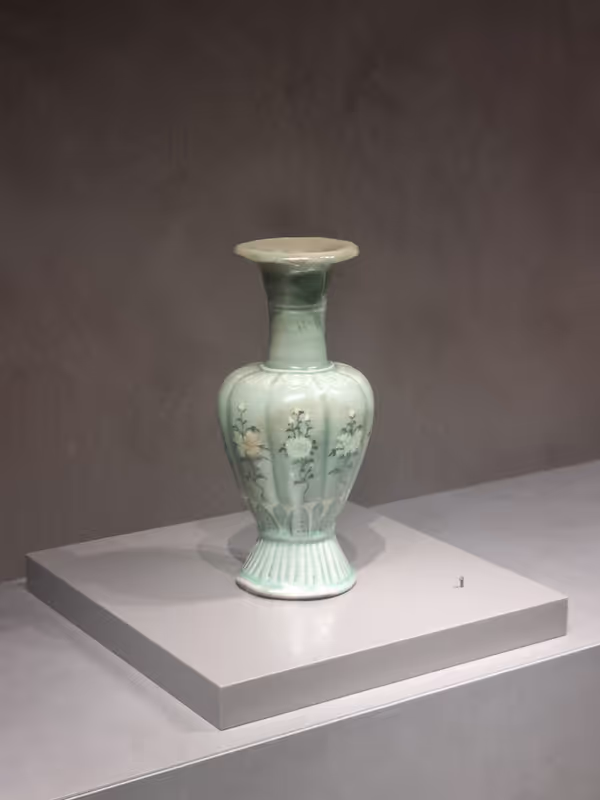 Seoul Private Tour - Inlaid celadon from the Goryeo dynasty