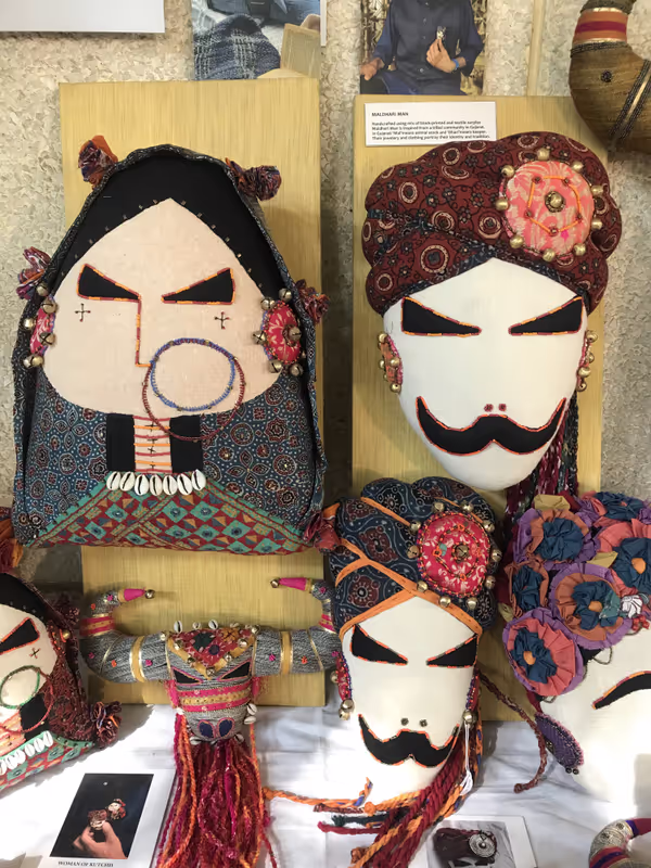 Delhi Private Tour - Crafts @ Dilli Haat
