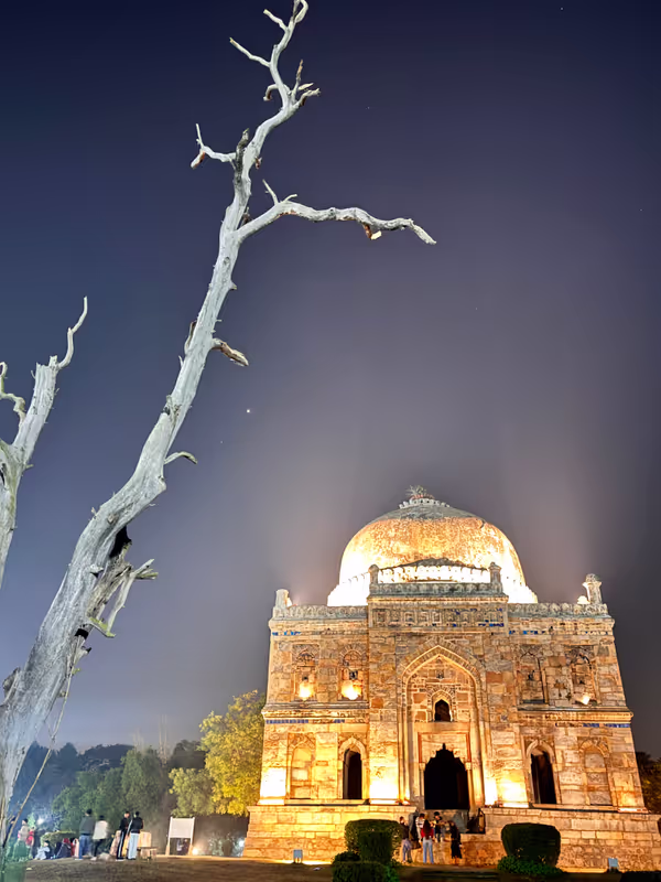 Delhi Private Tour - Lodi garden in the evening