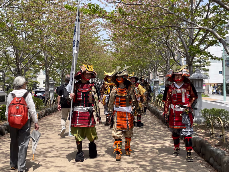 Kamakura Private Tour - Sometimes, you might even run into samurai warrior