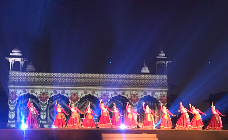 Delhi Private Tour - Jai Hind show