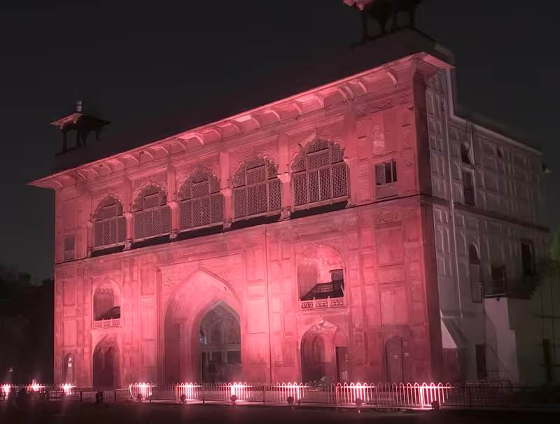 Delhi Private Tour - Lighted red fort