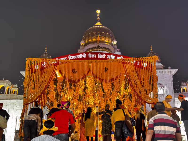 Delhi Private Tour - Gurudwara entrance
