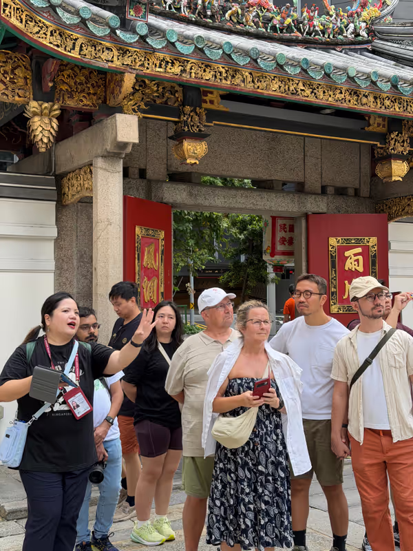 Singapore Private Tour - group at Yueh Hai Ching Temple