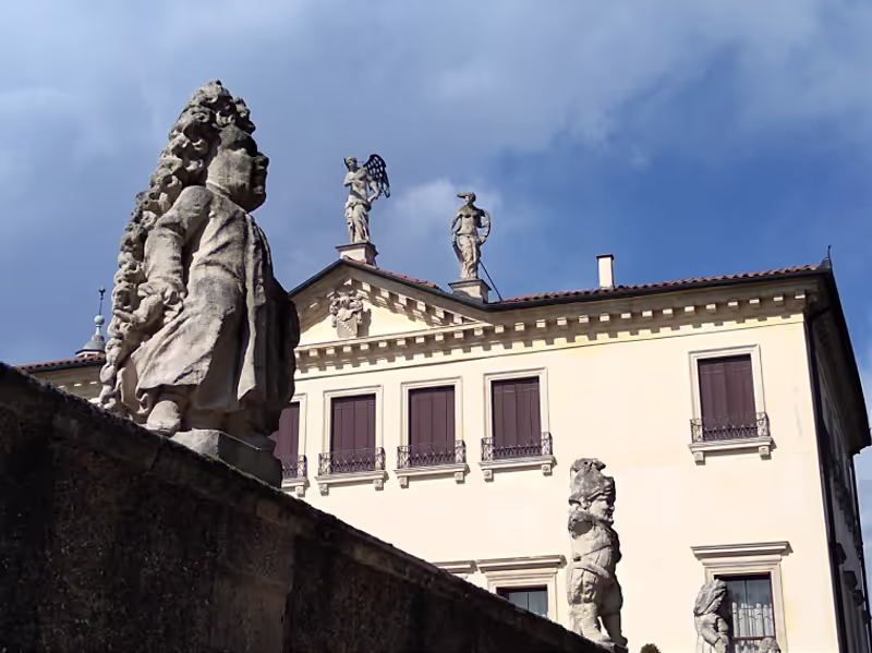 Vicenza Private Tour - Villa Valmarana Ai Nani - outisde