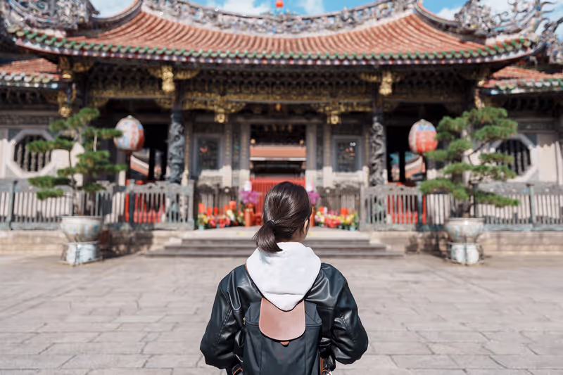 Taipei Private Tour - Longshan Temple