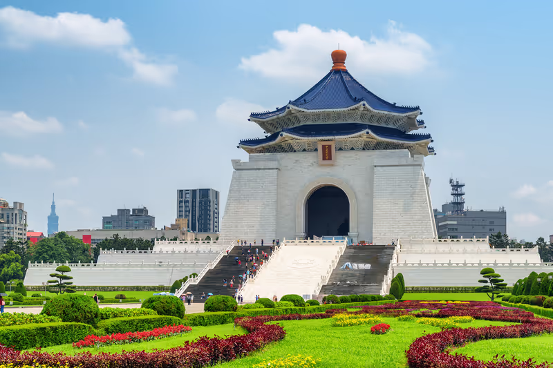 Taipei Private Tour - Chiang Kai-shek Memorial Hall